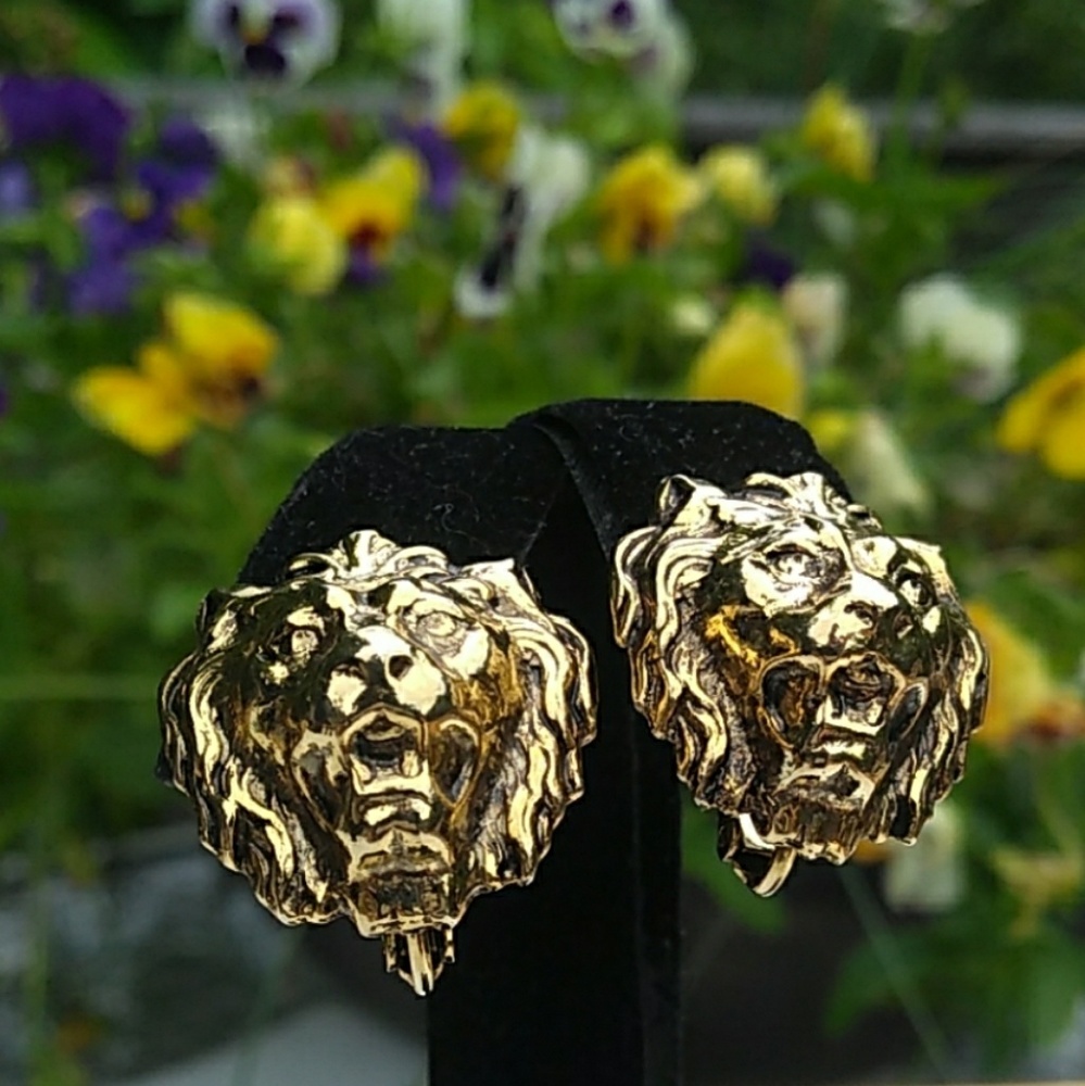 RARE '60s VINTAGE GoldTone Lion Adj. Clip-On's - Picture 8 of 8